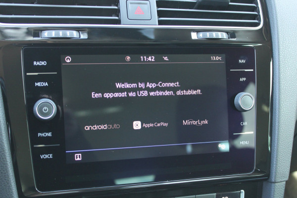 Volkswagen Golf 1.0 TSI Highline AdaptiveCruise VirtualCockpit Carplay !!NIEUWBINNEN!!