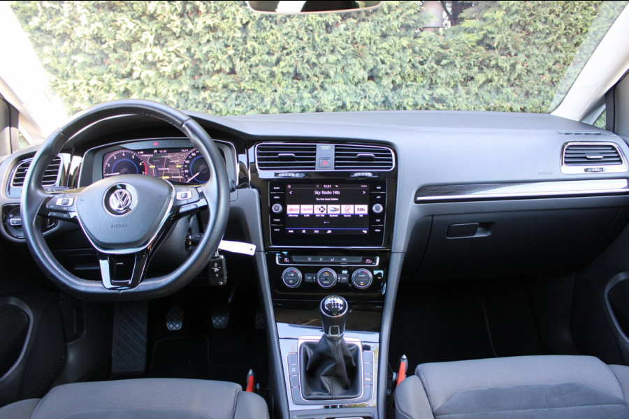 Volkswagen Golf 1.0 TSI Highline AdaptiveCruise VirtualCockpit Carplay !!NIEUWBINNEN!!