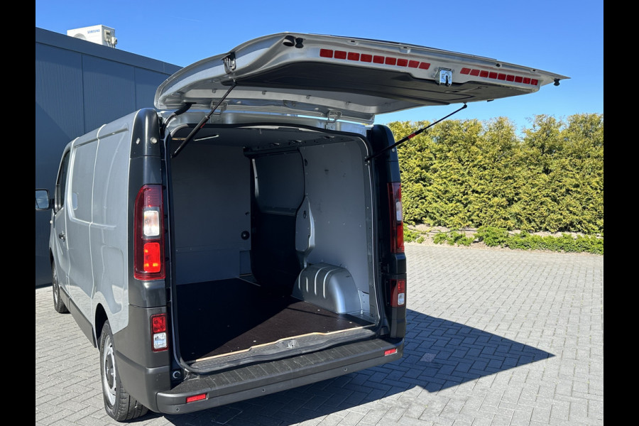 Opel Vivaro 1.6 CDTI 126 PK / L1H1 / 1e EIG. / ACHTERKLEP / AIRCO / CRUISE / NAVI / CAMERA / BLUETOOTH