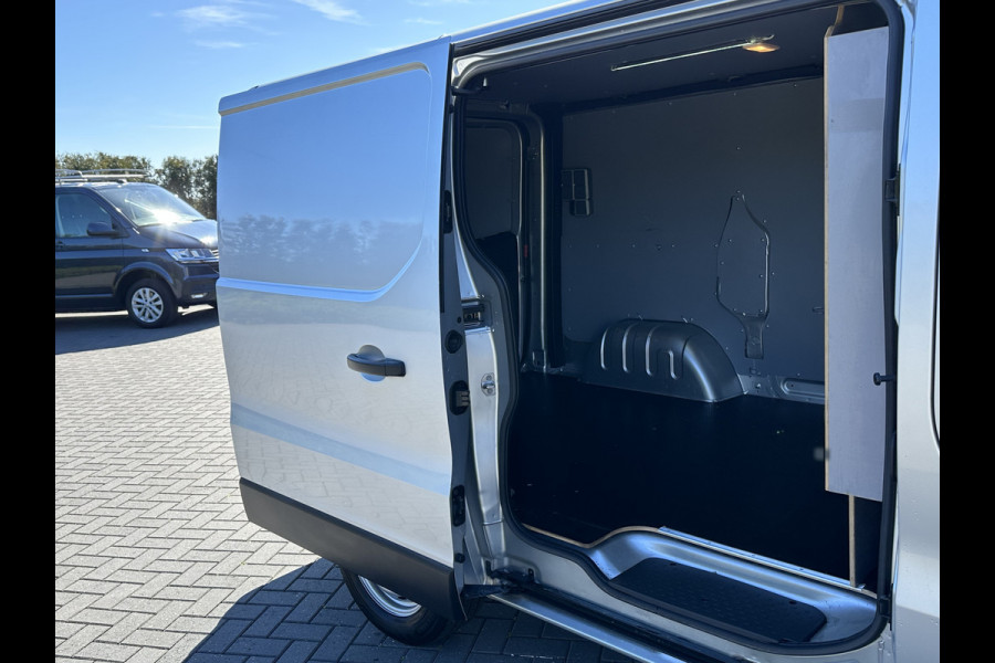 Opel Vivaro 1.6 CDTI 126 PK / L1H1 / 1e EIG. / ACHTERKLEP / AIRCO / CRUISE / NAVI / CAMERA / BLUETOOTH
