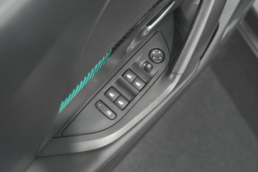 Peugeot 2008 PureTech 130 EAT8 Allure Pack | Navigatie | Camera | Apple Carplay | Parkeersensoren