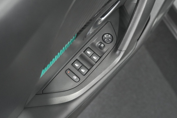Peugeot 2008 PureTech 130 EAT8 Allure Pack | Navigatie | Camera | Apple Carplay | Parkeersensoren