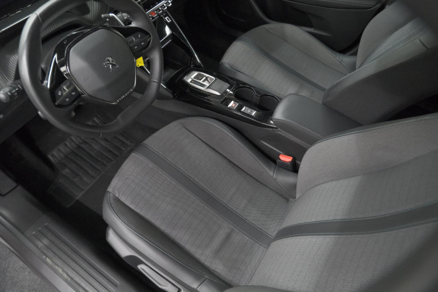 Peugeot 2008 PureTech 130 EAT8 Allure Pack | Navigatie | Camera | Apple Carplay | Parkeersensoren