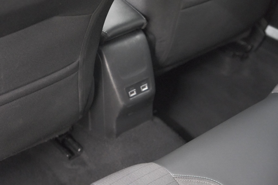 Peugeot 2008 PureTech 130 EAT8 Allure Pack | Navigatie | Camera | Apple Carplay | Parkeersensoren