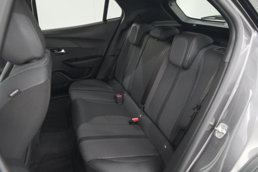 Peugeot 2008 PureTech 130 EAT8 Allure Pack | Navigatie | Camera | Apple Carplay | Parkeersensoren