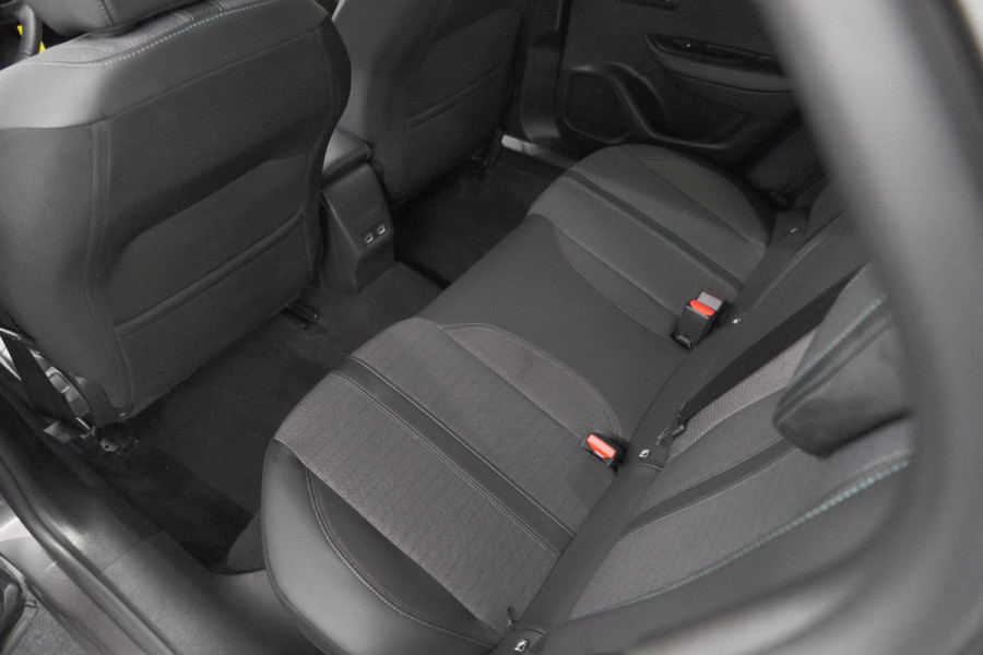 Peugeot 2008 PureTech 130 EAT8 Allure Pack | Navigatie | Camera | Apple Carplay | Parkeersensoren