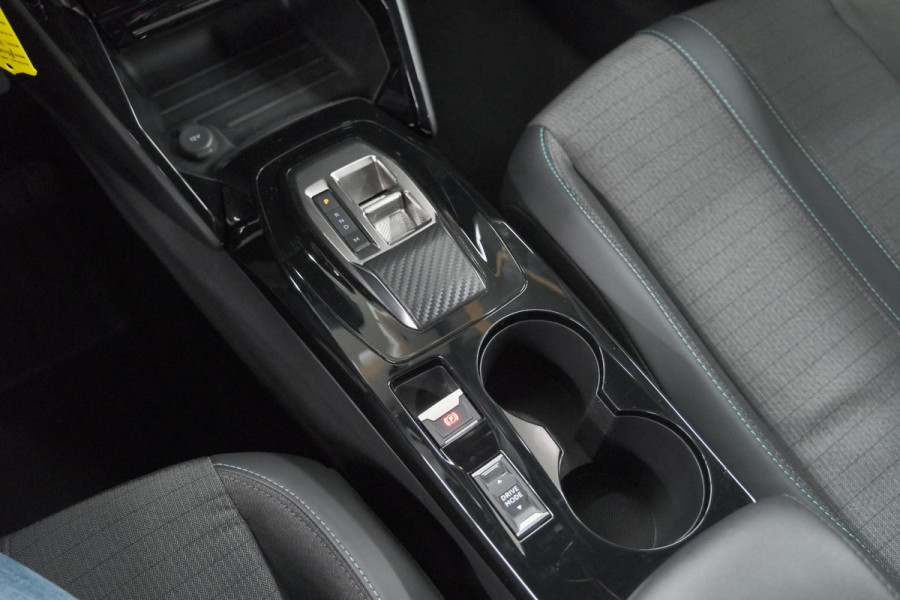 Peugeot 2008 PureTech 130 EAT8 Allure Pack | Navigatie | Camera | Apple Carplay | Parkeersensoren