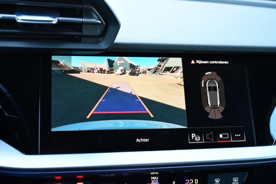 Audi A3 Sportback 45 TFSI e S-Line 19inch m-LED ACC Camera Sfeer Optic-black