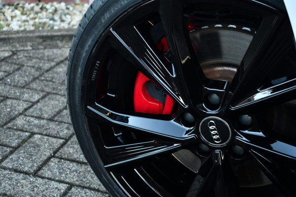 Audi A3 Sportback 45 TFSI e S-Line 19inch m-LED ACC Camera Sfeer Optic-black