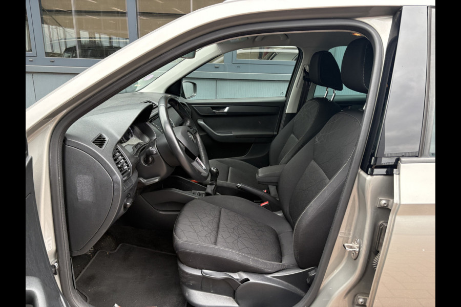 Škoda Fabia Combi 1.0 TSi 95pk Clever Plus NAVI/CARPLAY/DODEHOEK/PDC/LED/16INCH/STOELVERWARMING