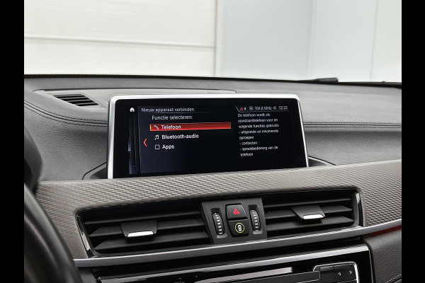 BMW X2 XDrive25e M-sport Business Edition Plus (Dealer OnderH, Panorama, Camera, PDC V+A, Camera, StoelV, Navi Prof, Etc)