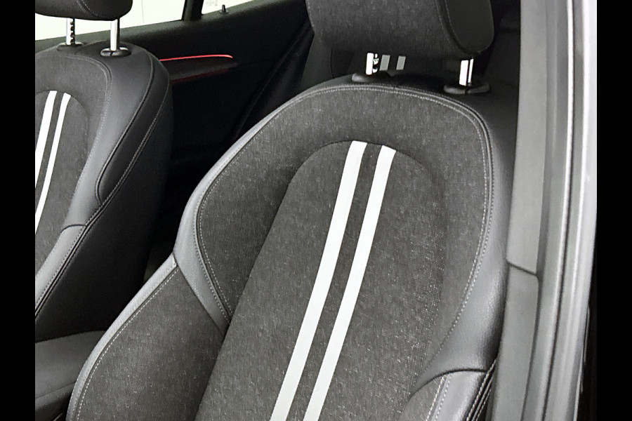 BMW X2 XDrive25e M-sport Business Edition Plus (Dealer OnderH, Panorama, Camera, PDC V+A, Camera, StoelV, Navi Prof, Etc)