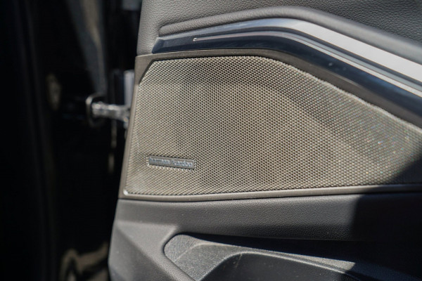 BMW 3 Serie Touring 330e xDrive | Head Up Display | M Sportstoelen | Harman/Kardon | Camera