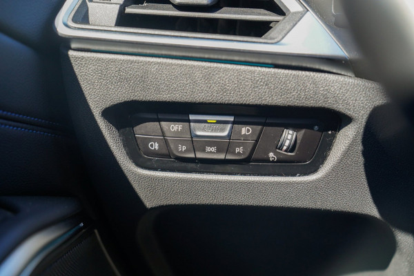 BMW 3 Serie Touring 330e xDrive | Head Up Display | M Sportstoelen | Harman/Kardon | Camera