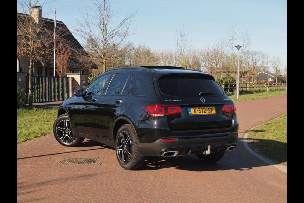 Mercedes-Benz GLC 300e 4MATIC Business Solution AMG | Panoramadak | Trekhaak | 360 Camera | Sfeerverlichting | Burmester |