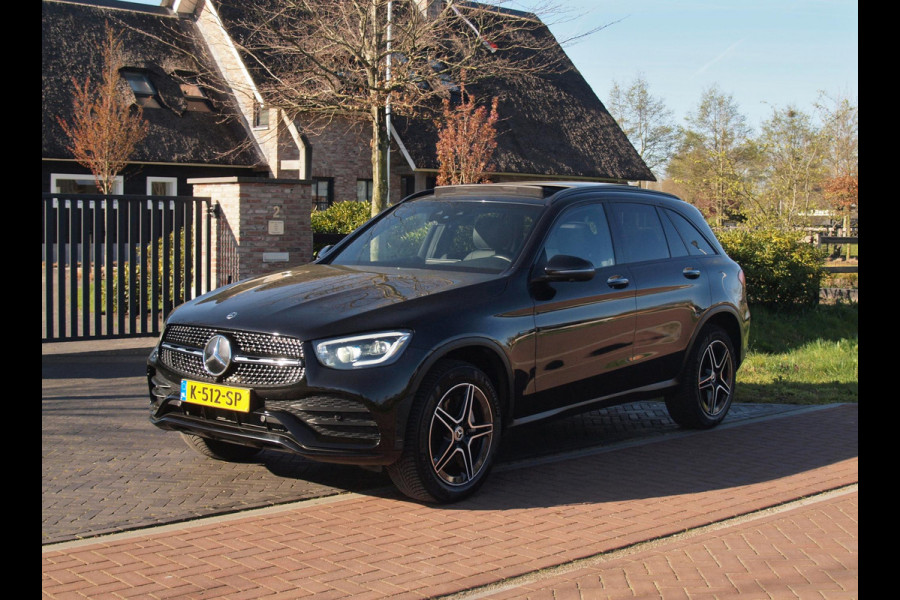 Mercedes-Benz GLC 300e 4MATIC Business Solution AMG | Panoramadak | Trekhaak | 360 Camera | Sfeerverlichting | Burmester |
