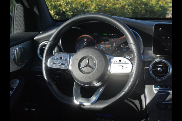 Mercedes-Benz GLC 300e 4MATIC Business Solution AMG | Panoramadak | Trekhaak | 360 Camera | Sfeerverlichting | Burmester |