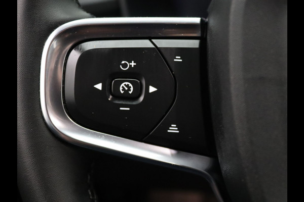Volvo XC40 2.0 B3 Core 163pk Camera | Adapt. Cruise | Navi | Parkeersens. v+a | Trekhaak elektrisch uitklapbaar
