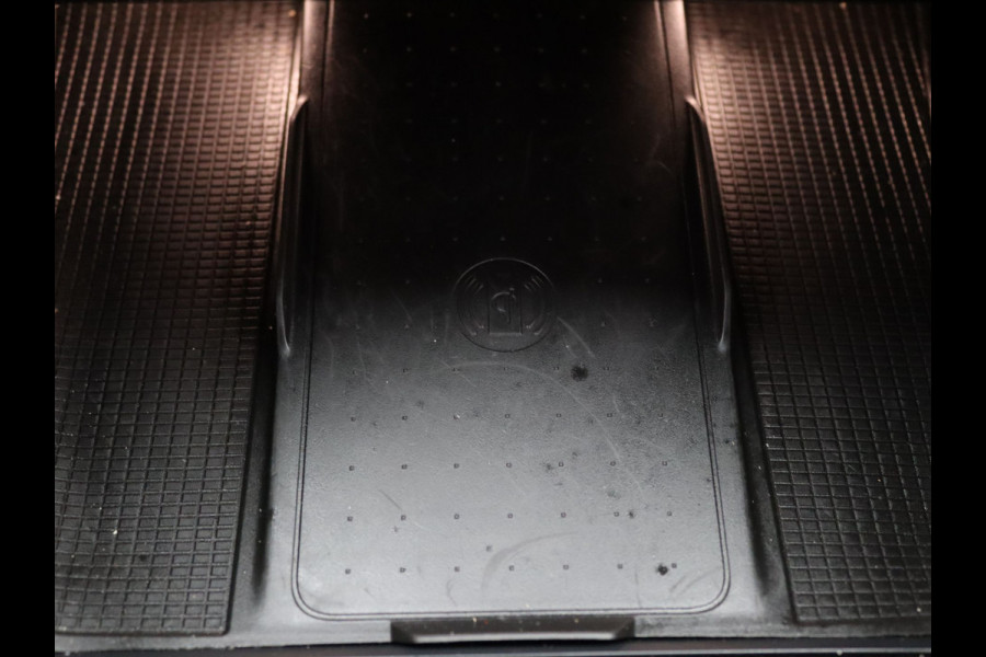 Volvo XC40 2.0 B3 Core 163pk Camera | Adapt. Cruise | Navi | Parkeersens. v+a | Trekhaak elektrisch uitklapbaar