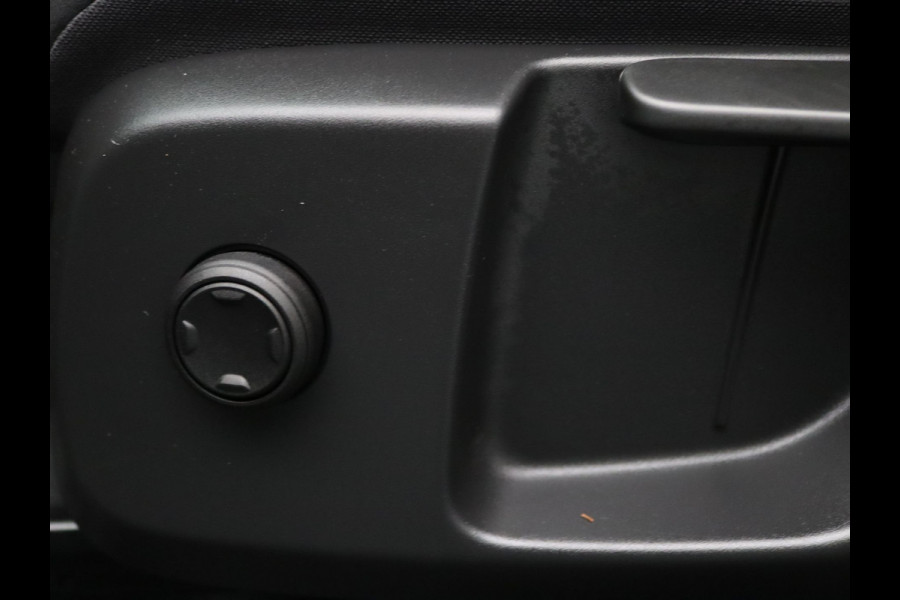 Volvo XC40 2.0 B3 Core 163pk Camera | Adapt. Cruise | Navi | Parkeersens. v+a | Trekhaak elektrisch uitklapbaar