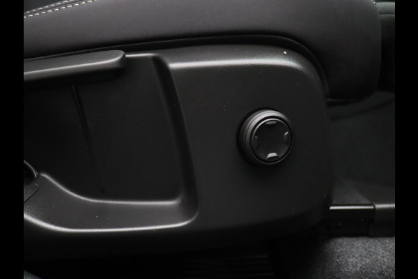 Volvo XC40 2.0 B3 Core 163pk Camera | Adapt. Cruise | Navi | Parkeersens. v+a | Trekhaak elektrisch uitklapbaar