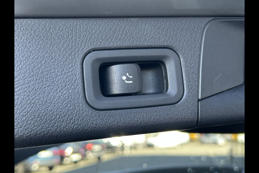 Mercedes-Benz B-Klasse 250e AMG // Trekhaakl // Caplay // Camera // Sfeerverlichting // Nightpakket