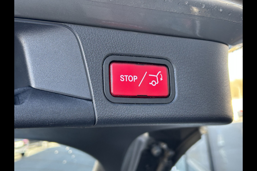 Mercedes-Benz B-Klasse 250e AMG // Trekhaakl // Caplay // Camera // Sfeerverlichting // Nightpakket