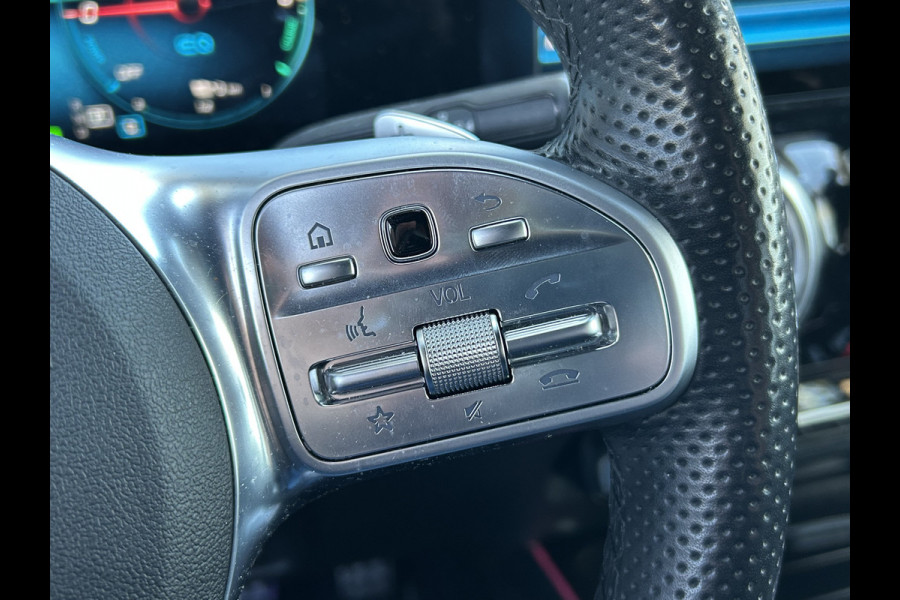 Mercedes-Benz B-Klasse 250e AMG // Trekhaakl // Caplay // Camera // Sfeerverlichting // Nightpakket