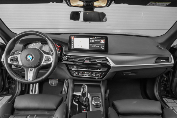 BMW 5 Serie Touring 530i xDrive High Executive M-Sport Pano Active Steering ACC Laser HUD