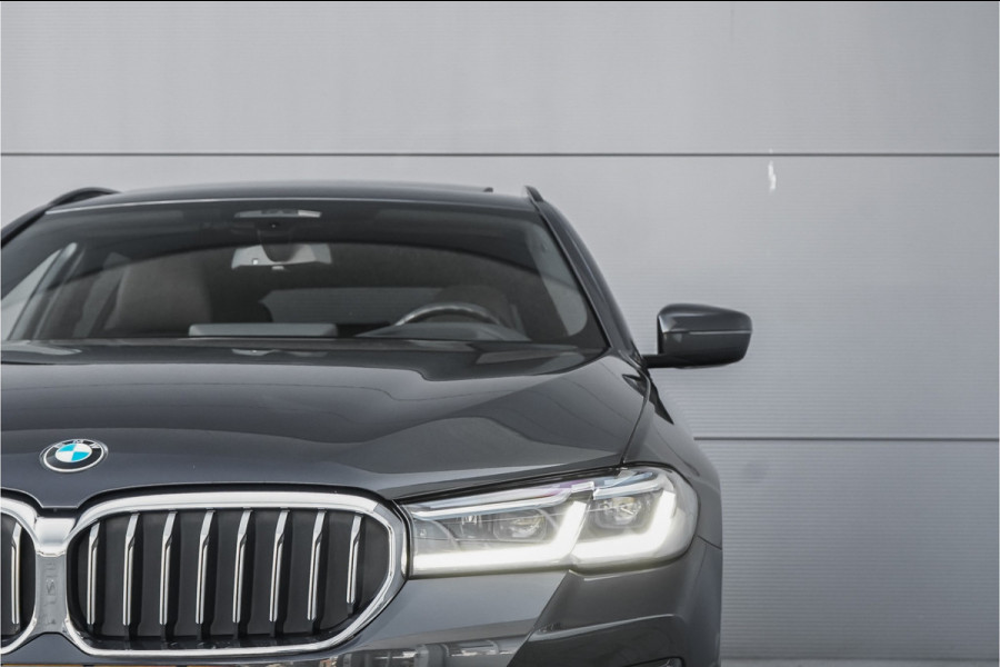 BMW 5 Serie Touring 530i xDrive High Executive M-Sport Pano Active Steering ACC Laser HUD