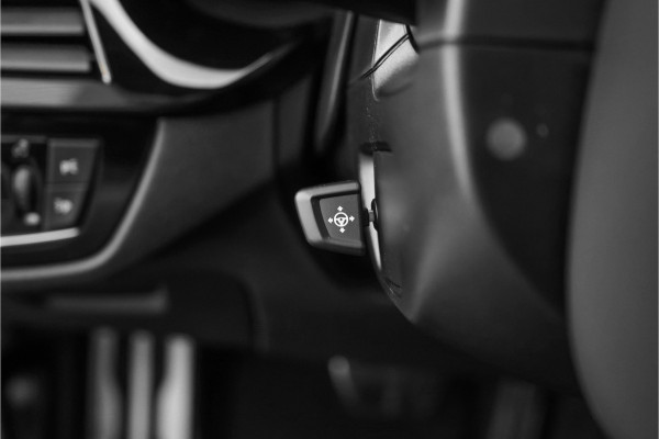 BMW 5 Serie Touring 530i xDrive High Executive M-Sport Pano Active Steering ACC Laser HUD