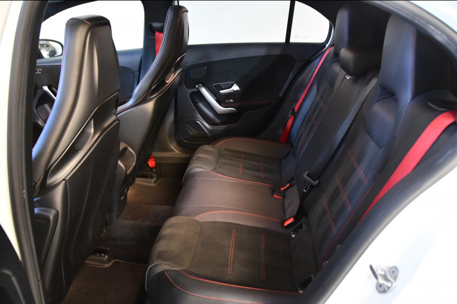 Mercedes-Benz A-Klasse AMG 35 4MATIC Premium Plus Pano Burmester