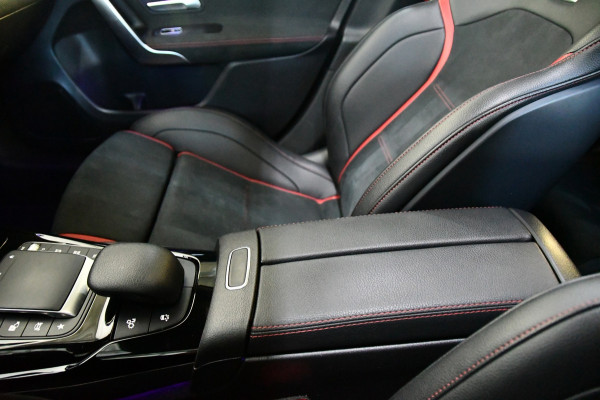 Mercedes-Benz A-Klasse AMG 35 4MATIC Premium Plus Pano Burmester