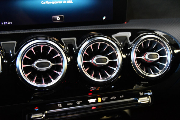 Mercedes-Benz A-Klasse AMG 35 4MATIC Premium Plus Pano Burmester