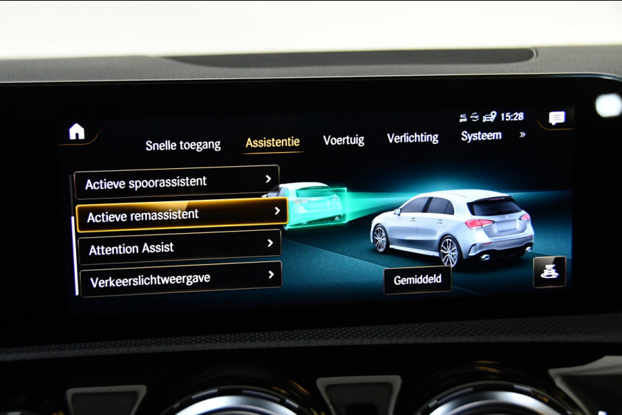 Mercedes-Benz A-Klasse AMG 35 4MATIC Premium Plus Pano Burmester