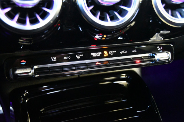 Mercedes-Benz A-Klasse AMG 35 4MATIC Premium Plus Pano Burmester