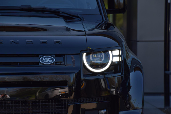 Land Rover Defender P300e 110 Dynamic SE Edition | Trekhaak | Pano | Cold Climate