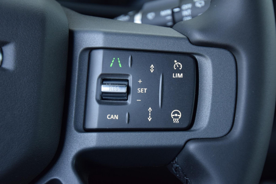 Land Rover Defender P300e 110 Dynamic SE Edition | Trekhaak | Pano | Cold Climate