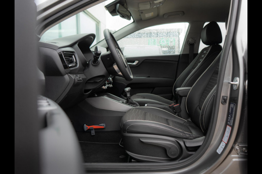 Kia Stonic 1.0 T-GDi MHEV GT-Line | Stoel en stuurverwarming | Navi | Clima |