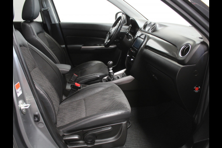 Suzuki Vitara 1.4 Boosterjet Style Smart Hybrid NAVI | CARPLAY | CAMERA | CLIMATE | HALFLEER | LED | STOELVERW | ADAPCRUISE | PANODAK | LMV17