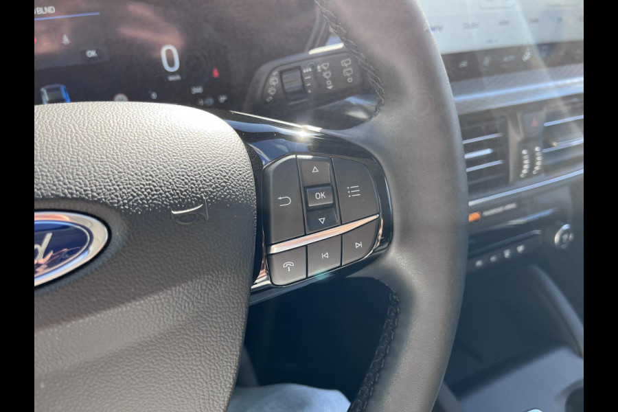 Ford Kuga 2.5 FHEV Titanium 190pk | Driver Assistance Pack | Wegklapbare Trekhaak | Geen stekker nodig | 1.600kg Trekgewicht | Michelin Cross Climate banden