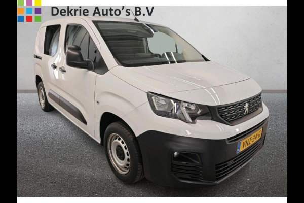 Peugeot Partner 1.2 Benzine 111PK Euro6 Premium / Airco / Navigatie / Cruise-ctr. / Schuifdeur + Raam / Radio multimedia / Apk nieuw