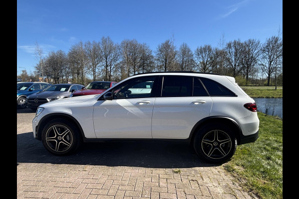 Mercedes-Benz GLC 300e 4MATIC AMG Line PHEV 320pk | Trekhaak | Panoramadak | 2 bandensets | Leder | Adaptive cruise control | Camera