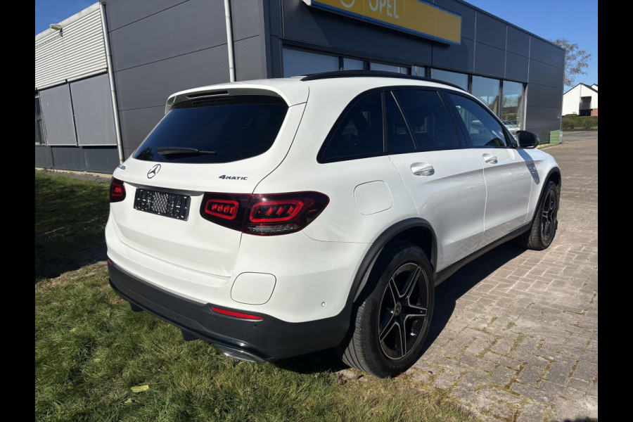 Mercedes-Benz GLC 300e 4MATIC AMG Line PHEV 320pk | Trekhaak | Panoramadak | 2 bandensets | Leder | Adaptive cruise control | Camera