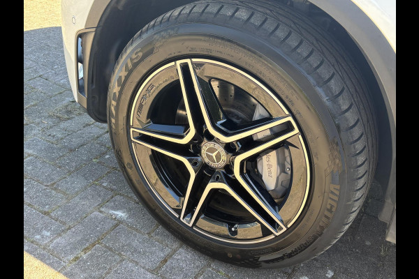 Mercedes-Benz GLC 300e 4MATIC AMG Line PHEV 320pk | Trekhaak | Panoramadak | 2 bandensets | Leder | Adaptive cruise control | Camera