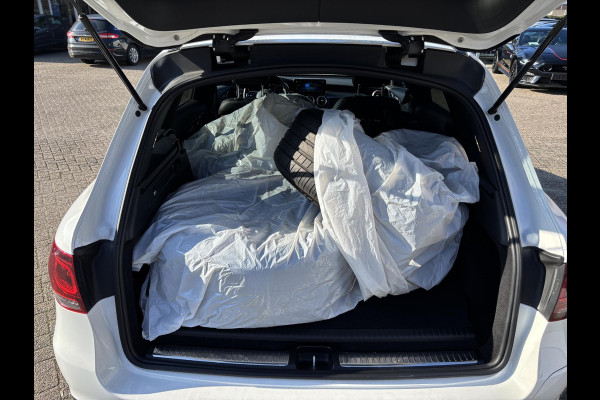 Mercedes-Benz GLC 300e 4MATIC AMG Line PHEV 320pk | Trekhaak | Panoramadak | 2 bandensets | Leder | Adaptive cruise control | Camera