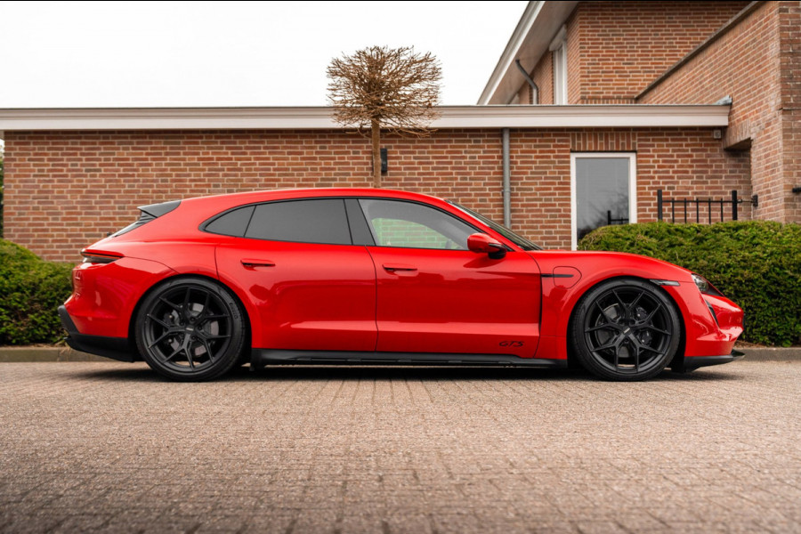 Porsche Taycan Cross Turismo 4 GTS Pakket | Garantie 01-2028 | 1e Eigenaar | 21'' Vossen | BOSE | Sportchrono |