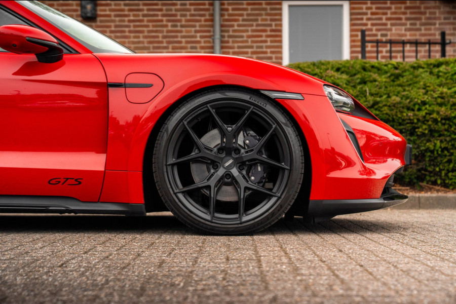 Porsche Taycan Cross Turismo 4 GTS Pakket | Garantie 01-2028 | 1e Eigenaar | 21'' Vossen | BOSE | Sportchrono |