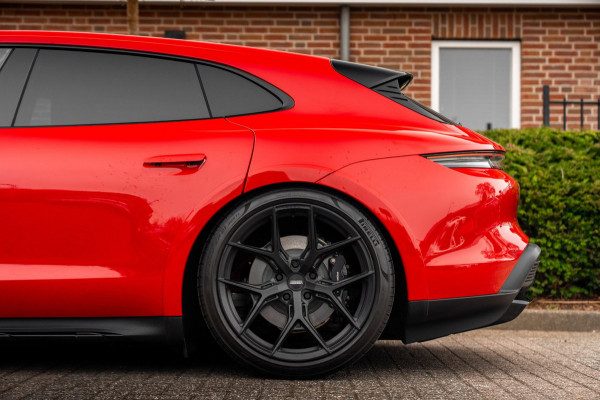 Porsche Taycan Cross Turismo 4 GTS Pakket | Garantie 01-2028 | 1e Eigenaar | 21'' Vossen | BOSE | Sportchrono |