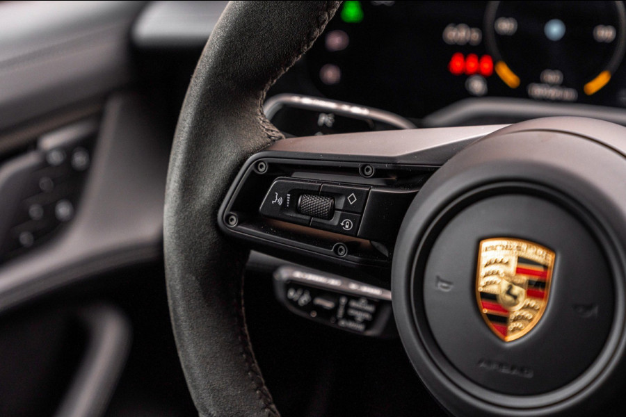 Porsche Taycan Cross Turismo 4 GTS Pakket | Garantie 01-2028 | 1e Eigenaar | 21'' Vossen | BOSE | Sportchrono |